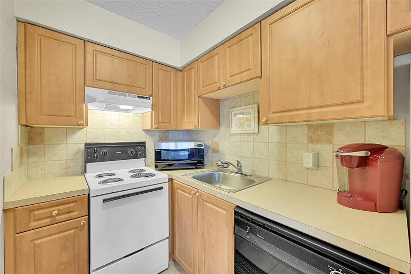 Image 8 of 27 For 2607 8th Ave  28