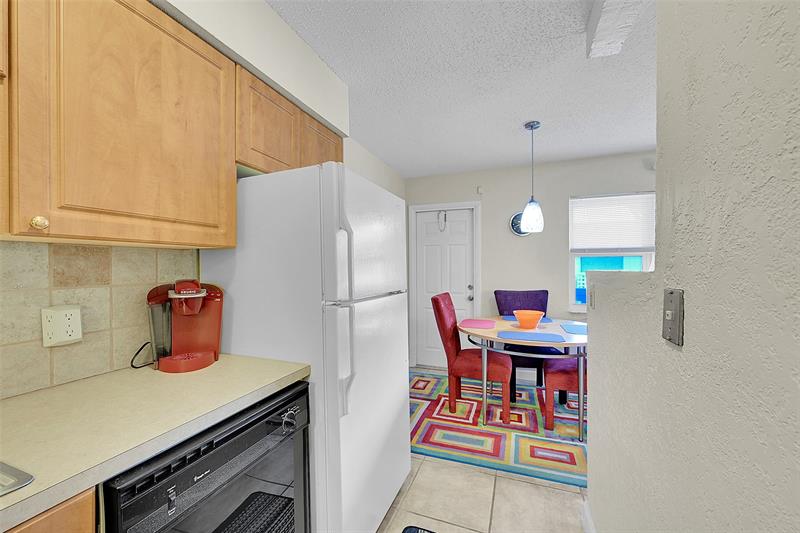 Image 9 of 27 For 2607 8th Ave  28