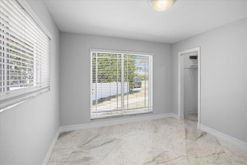 Image 23 of 39 For 1820 59th Ct