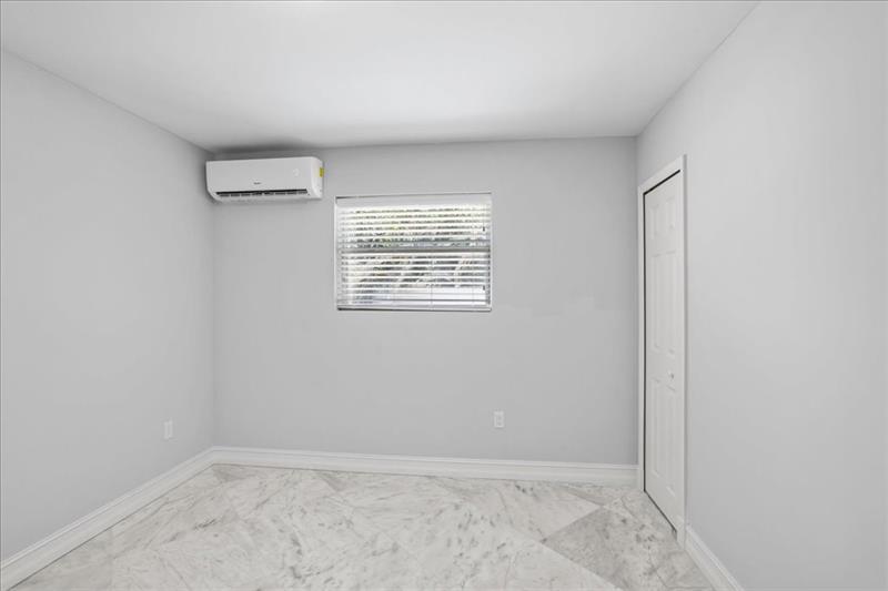 Image 26 of 39 For 1820 59th Ct