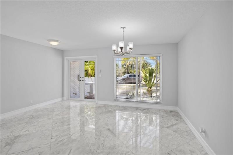 Image 3 of 39 For 1820 59th Ct