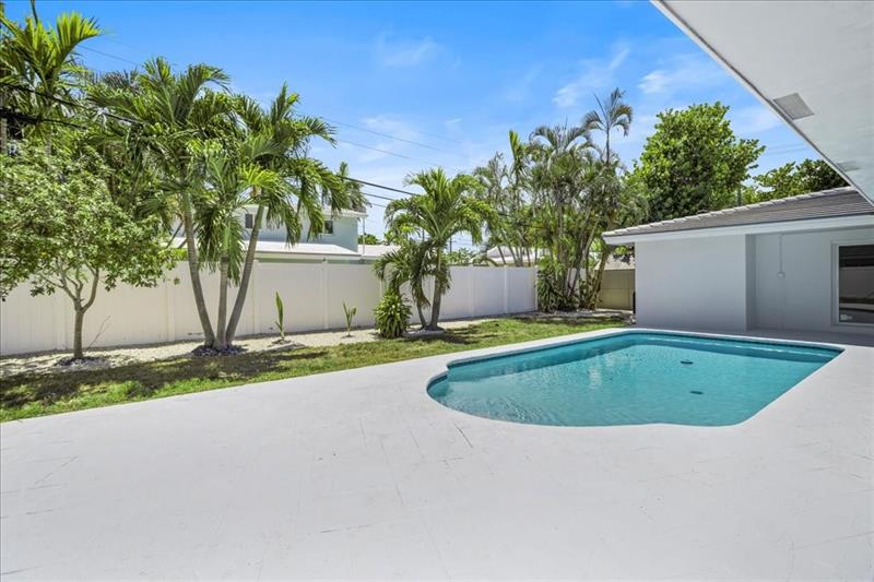 Image 30 of 39 For 1820 59th Ct
