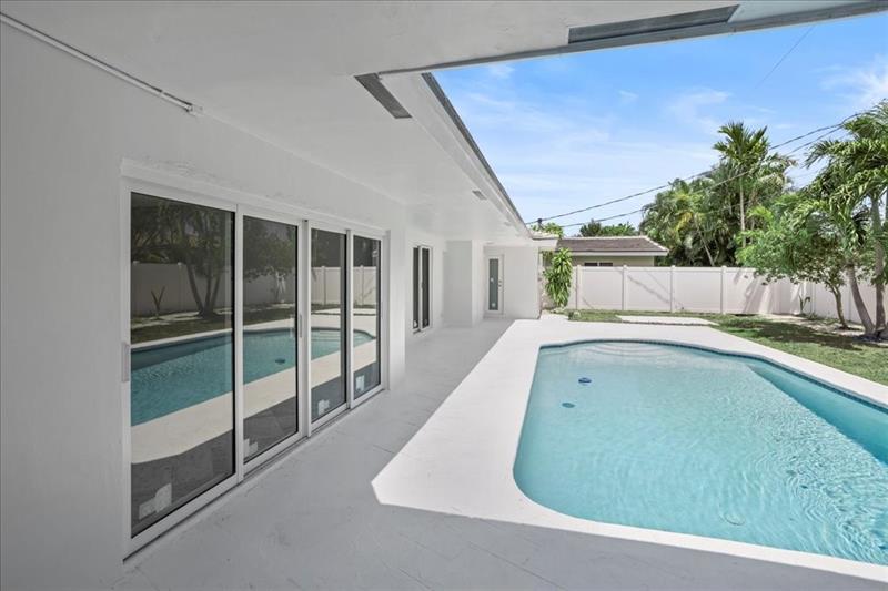 Image 33 of 39 For 1820 59th Ct