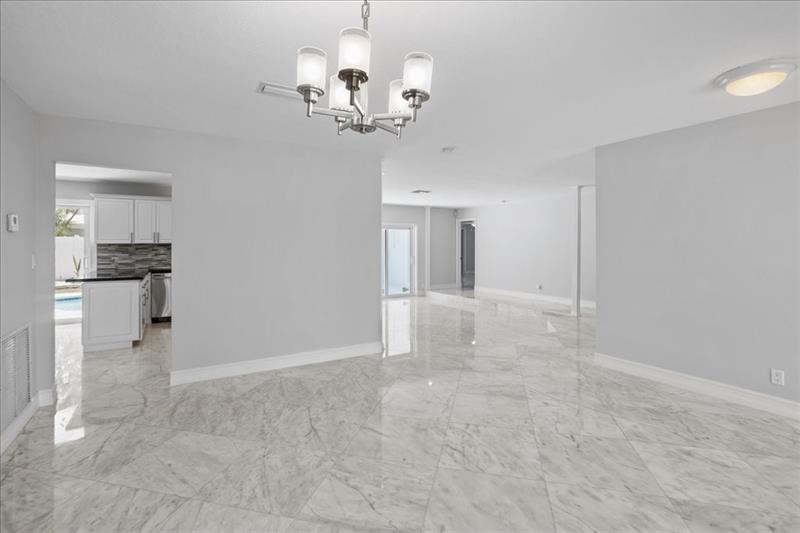 Image 4 of 39 For 1820 59th Ct
