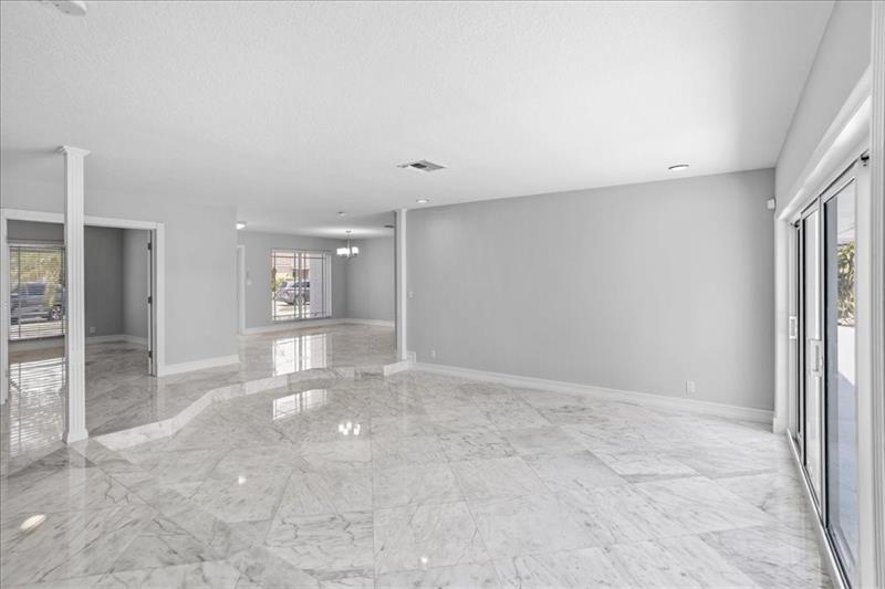 Image 7 of 39 For 1820 59th Ct