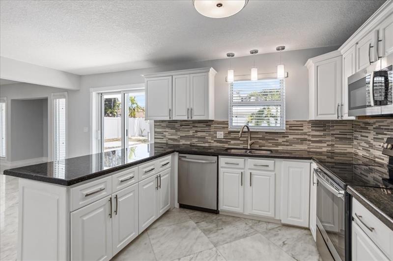Image 9 of 39 For 1820 59th Ct