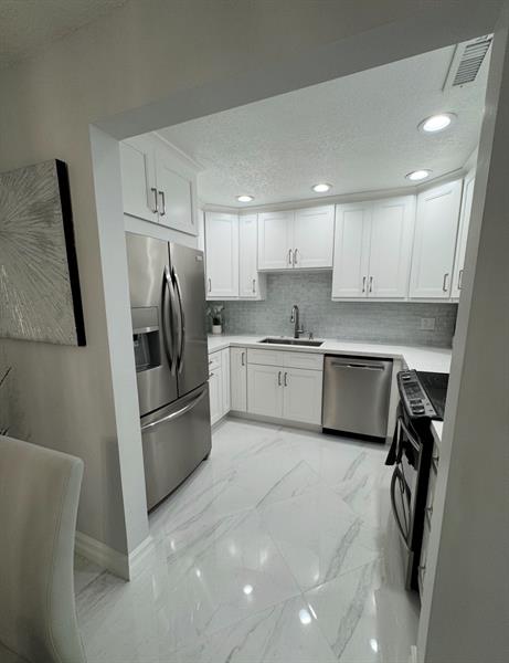 Image 10 of 21 For 6379 Bay Club Dr  2
