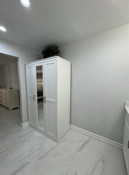 Image 17 of 21 For 6379 Bay Club Dr  2