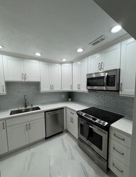 Image 8 of 21 For 6379 Bay Club Dr  2