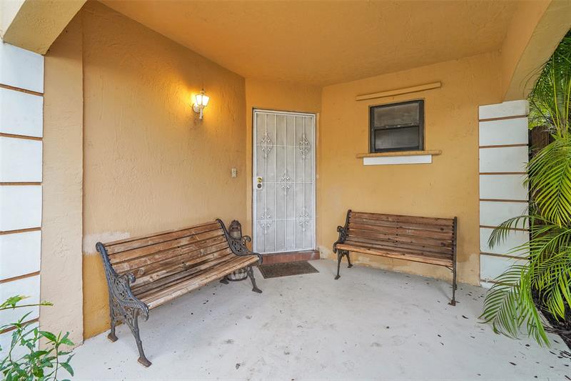 Details for 14980 Durham Ln, Davie, FL 33331