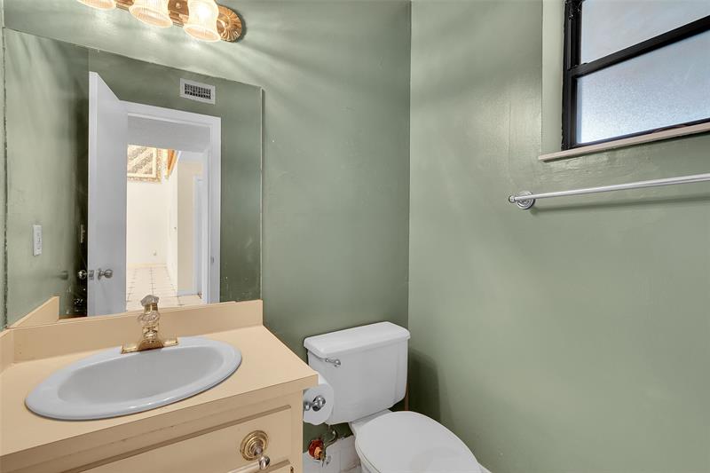 Image 20 of 25 For 14980 Durham Ln