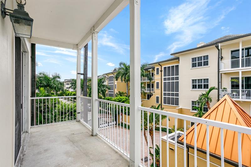 Image 20 of 39 For 3960 Flagler Drive  306