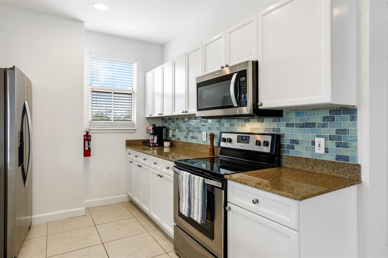 Image 8 of 39 For 3960 Flagler Drive  306