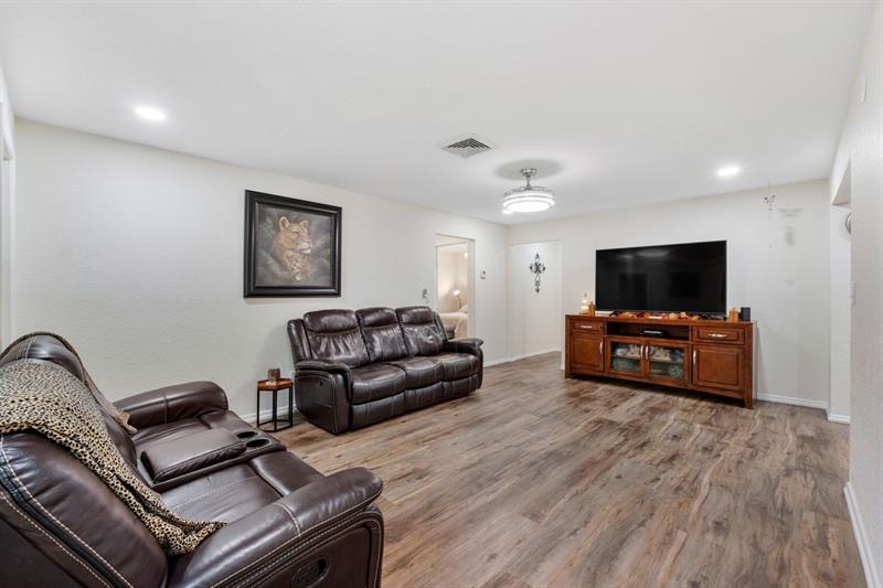 Image 38 of 55 For 11886 24th St