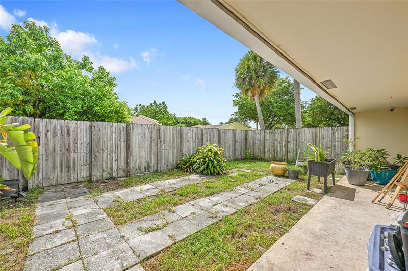 Image 18 of 20 For 3028 69th Ct  3-f