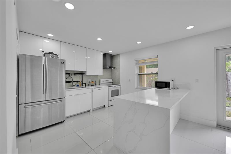 Image 8 of 20 For 3028 69th Ct  3-f