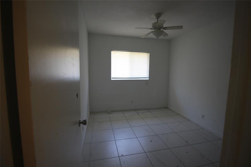 Image 24 of 25 For 123 17th St  