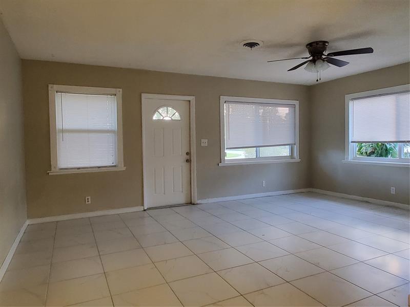Image 4 of 25 For 123 17th St  