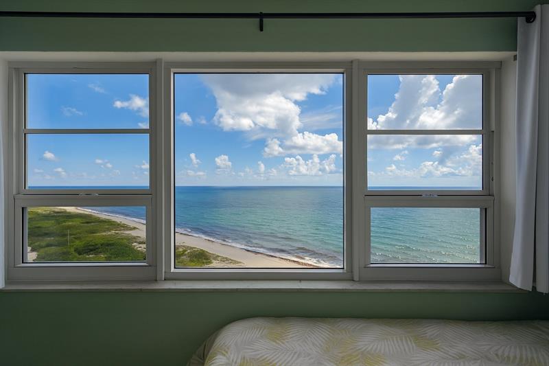 Image 11 of 25 For 6000 Ocean Blvd  15b