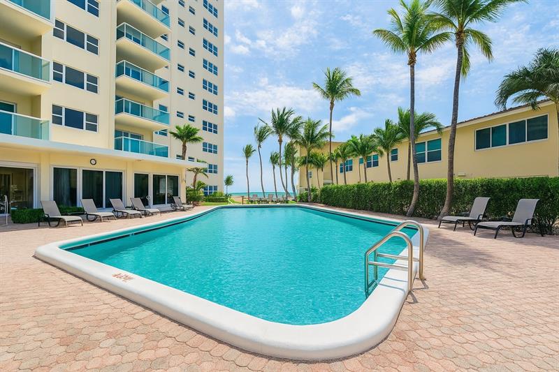 Image 23 of 25 For 6000 Ocean Blvd  15b