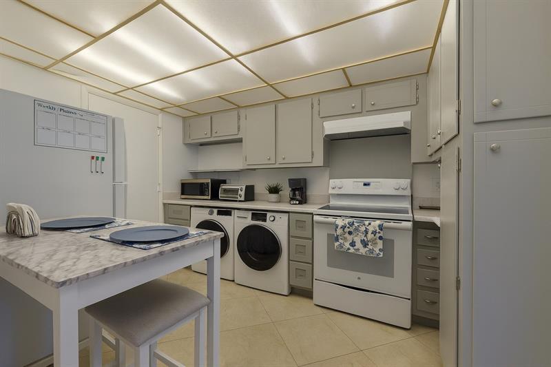Image 5 of 25 For 6000 Ocean Blvd  15b