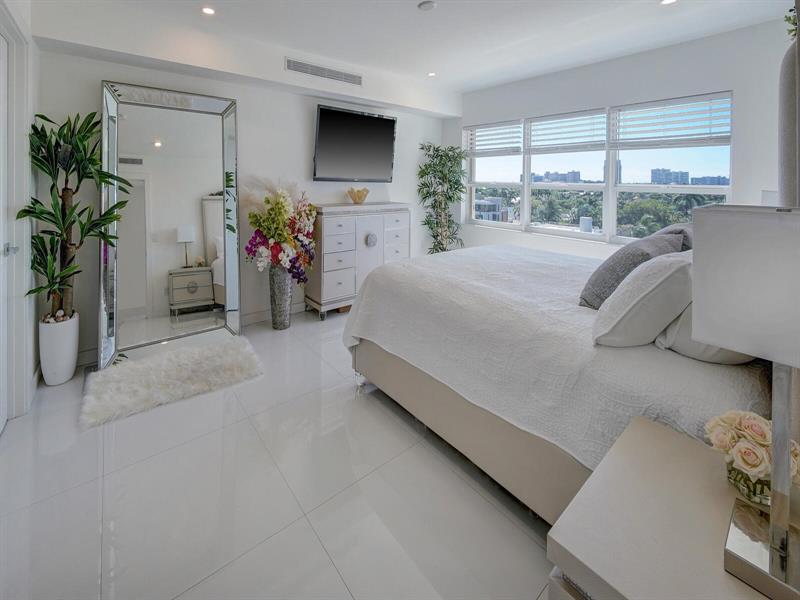 Image 11 of 29 For 2500 Las Olas Blvd  707