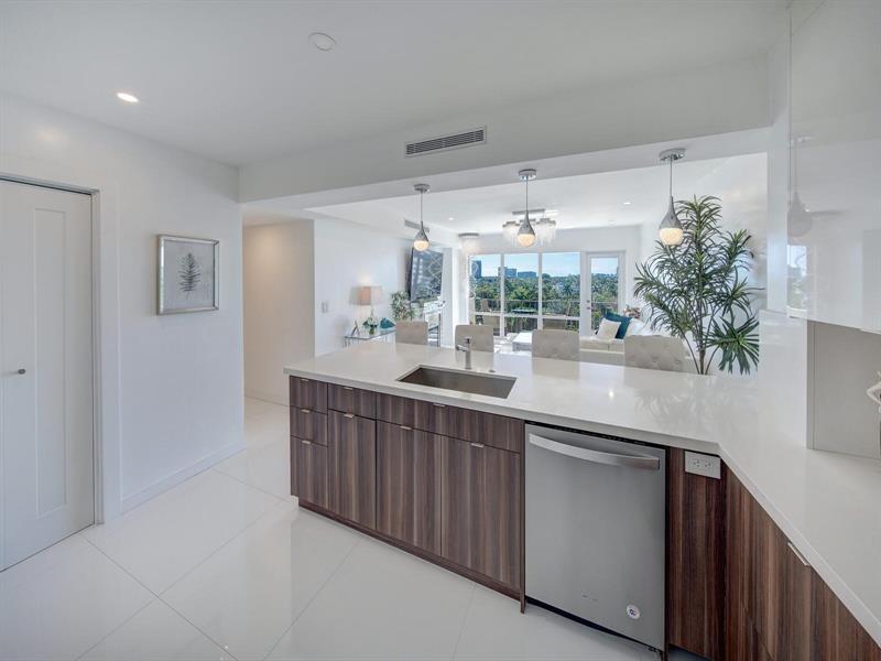 Image 3 of 29 For 2500 Las Olas Blvd  707