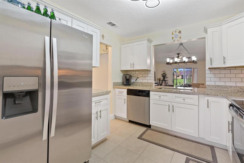 Image 11 of 42 For 6734 Bridlewood Ct  6734