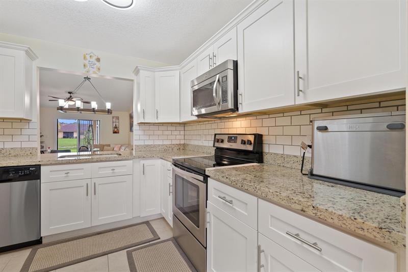 Image 12 of 42 For 6734 Bridlewood Ct  6734