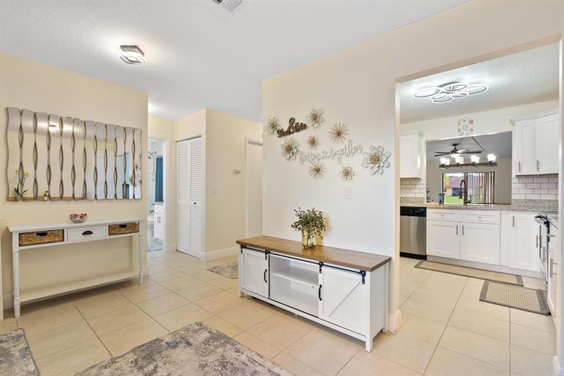 Image 13 of 42 For 6734 Bridlewood Ct  6734