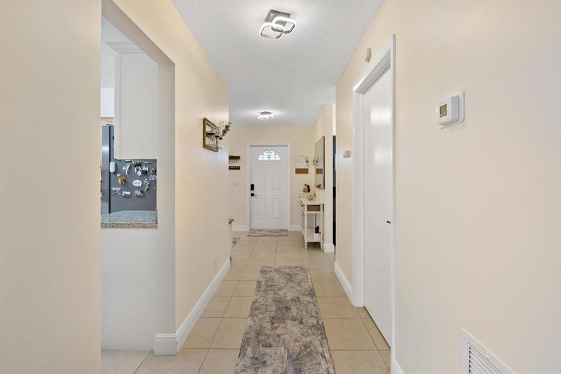 Image 16 of 42 For 6734 Bridlewood Ct  6734