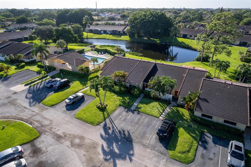 Image 34 of 42 For 6734 Bridlewood Ct  6734