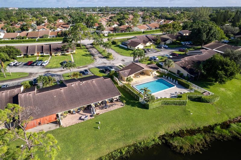 Image 35 of 42 For 6734 Bridlewood Ct  6734