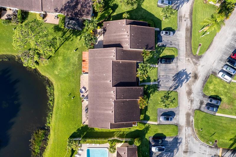 Image 38 of 42 For 6734 Bridlewood Ct  6734