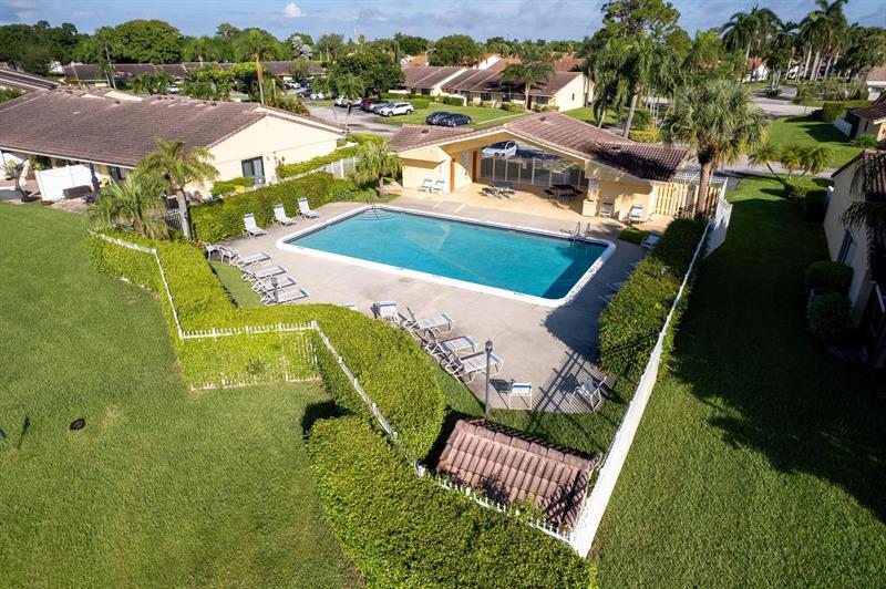 Image 40 of 42 For 6734 Bridlewood Ct  6734