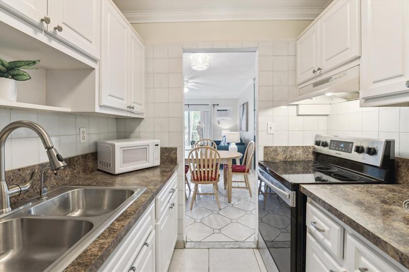 Image 3 of 12 For 720 Orton Ave  206