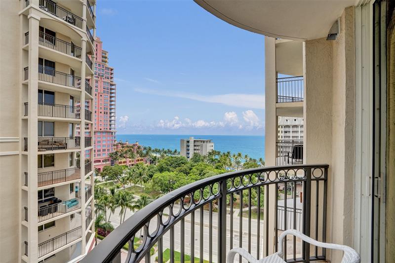 Image 34 of 78 For 2001 Ocean Blvd  1005