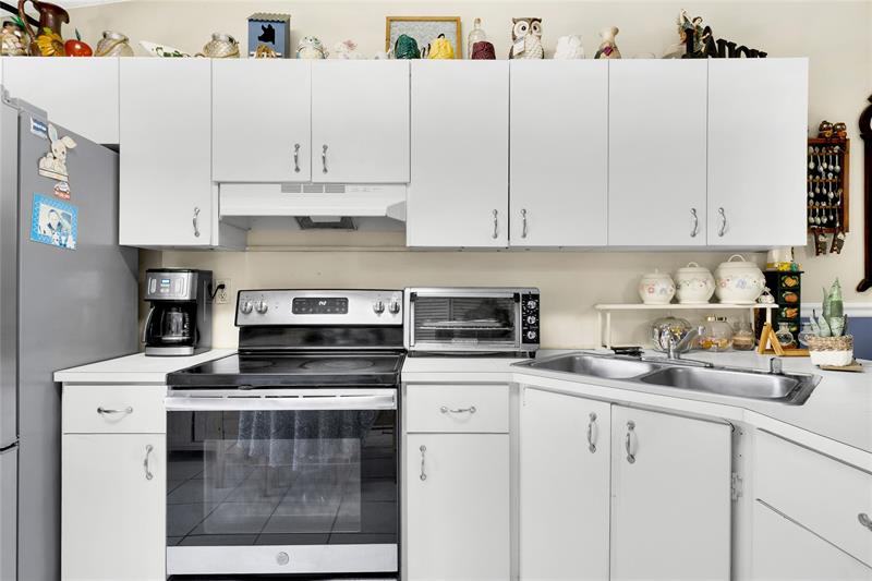 Image 11 of 30 For 7842 34 Ln  202