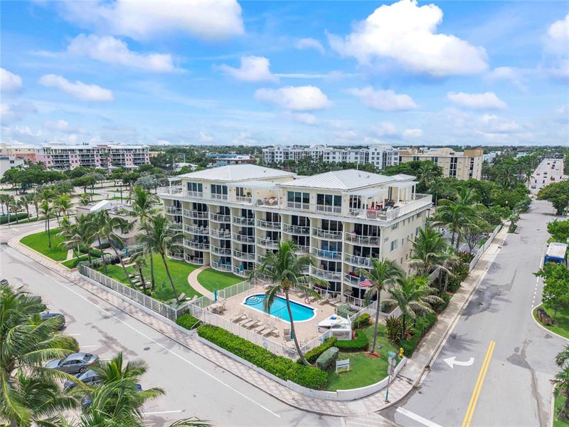 Image 10 of 60 For 2080 Hillsboro Blvd  407