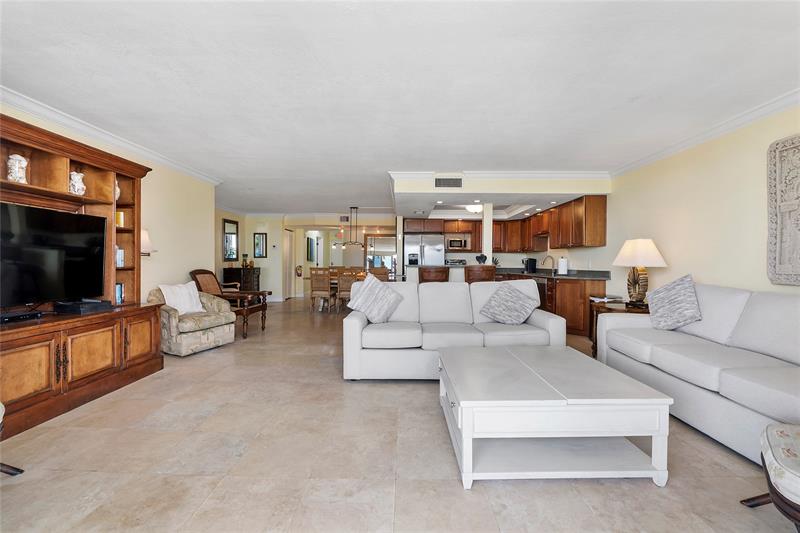Image 21 of 60 For 2080 Hillsboro Blvd  407