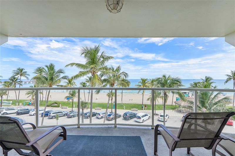 Image 22 of 60 For 2080 Hillsboro Blvd  407