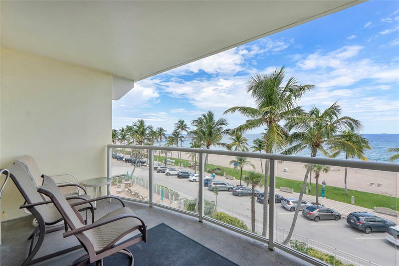 Image 27 of 60 For 2080 Hillsboro Blvd  407