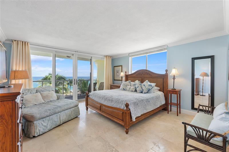 Image 30 of 60 For 2080 Hillsboro Blvd  407
