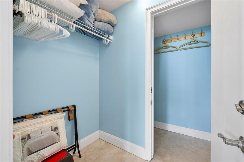 Image 34 of 60 For 2080 Hillsboro Blvd  407
