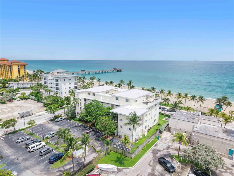 Image 7 of 60 For 2080 Hillsboro Blvd  407