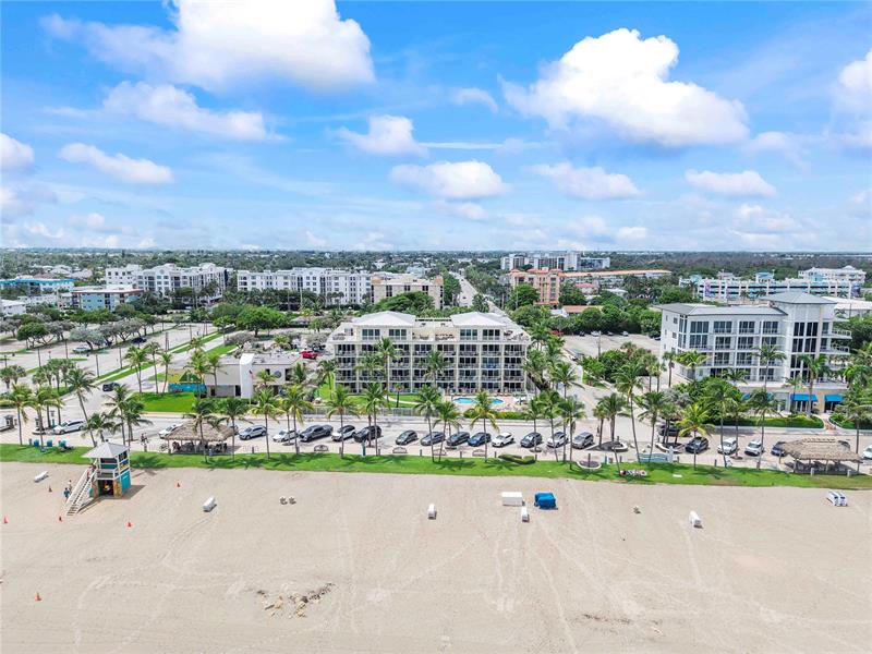 Image 9 of 60 For 2080 Hillsboro Blvd  407