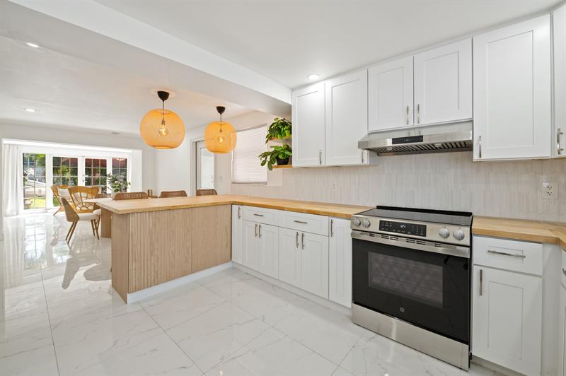 Image 8 of 56 For 2454 Tortugas Ln