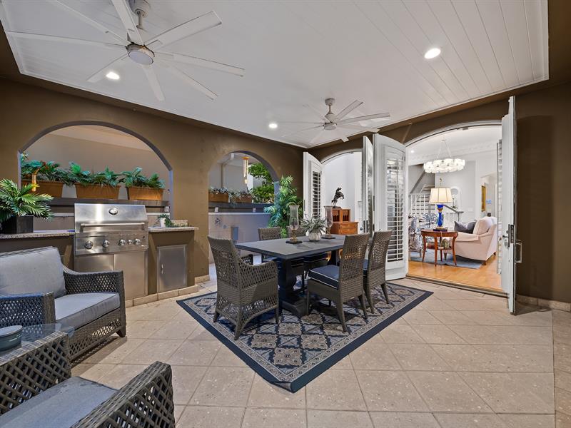 Image 36 of 52 For 525 Victoria Park Rd