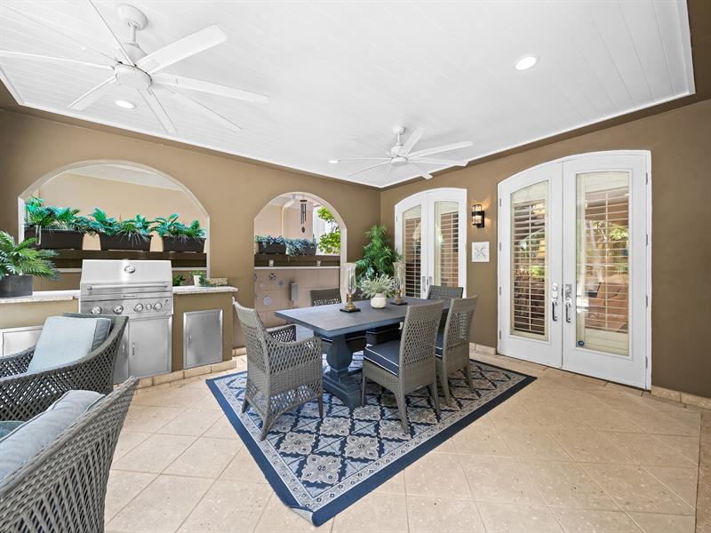 Image 37 of 52 For 525 Victoria Park Rd