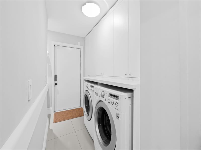 Image 48 of 52 For 525 Victoria Park Rd